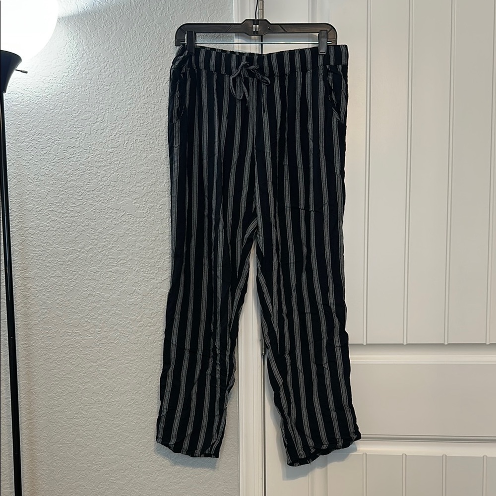American Eagle Outfitters Black and White Striped Pants